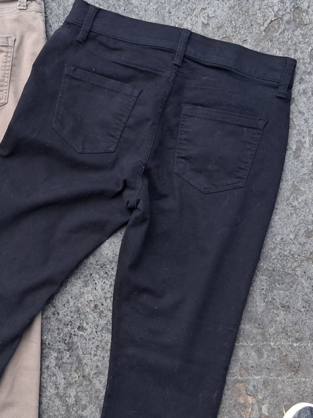 TWO  Liz Claiborne Sara Slim leg pants Size 10 Black & Tan - Picture 4 of 7